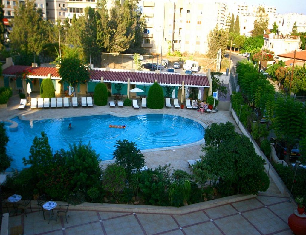 Curium Palace Hotel Limassol Bagian luar foto