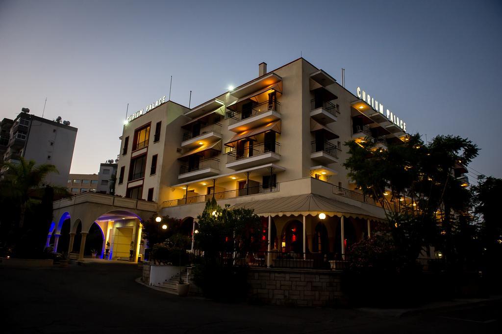 Curium Palace Hotel Limassol Bagian luar foto
